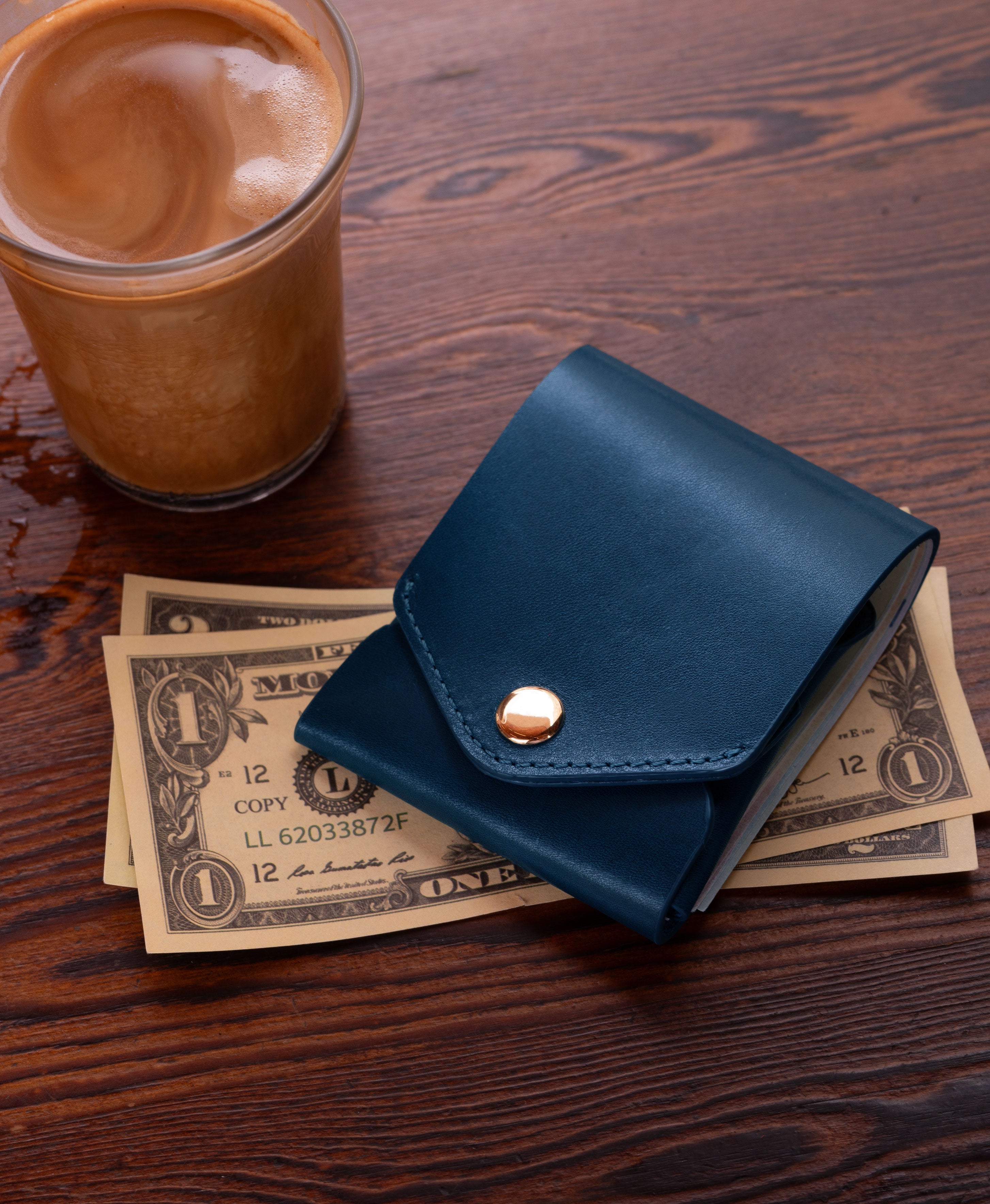 Kakavy Slim Leather Wallet with Pen Slot – Handcrafted Full-Grain EDC Wallet