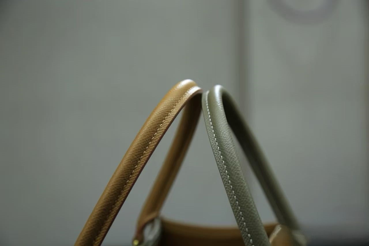 Minimal Two-tone colorway — Effortless Everyday Style