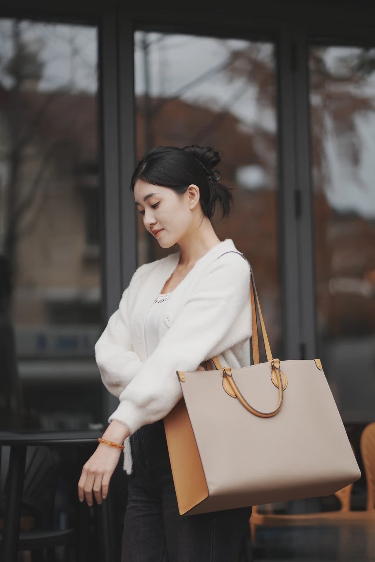 Minimal Two-tone colorway — Effortless Everyday Style