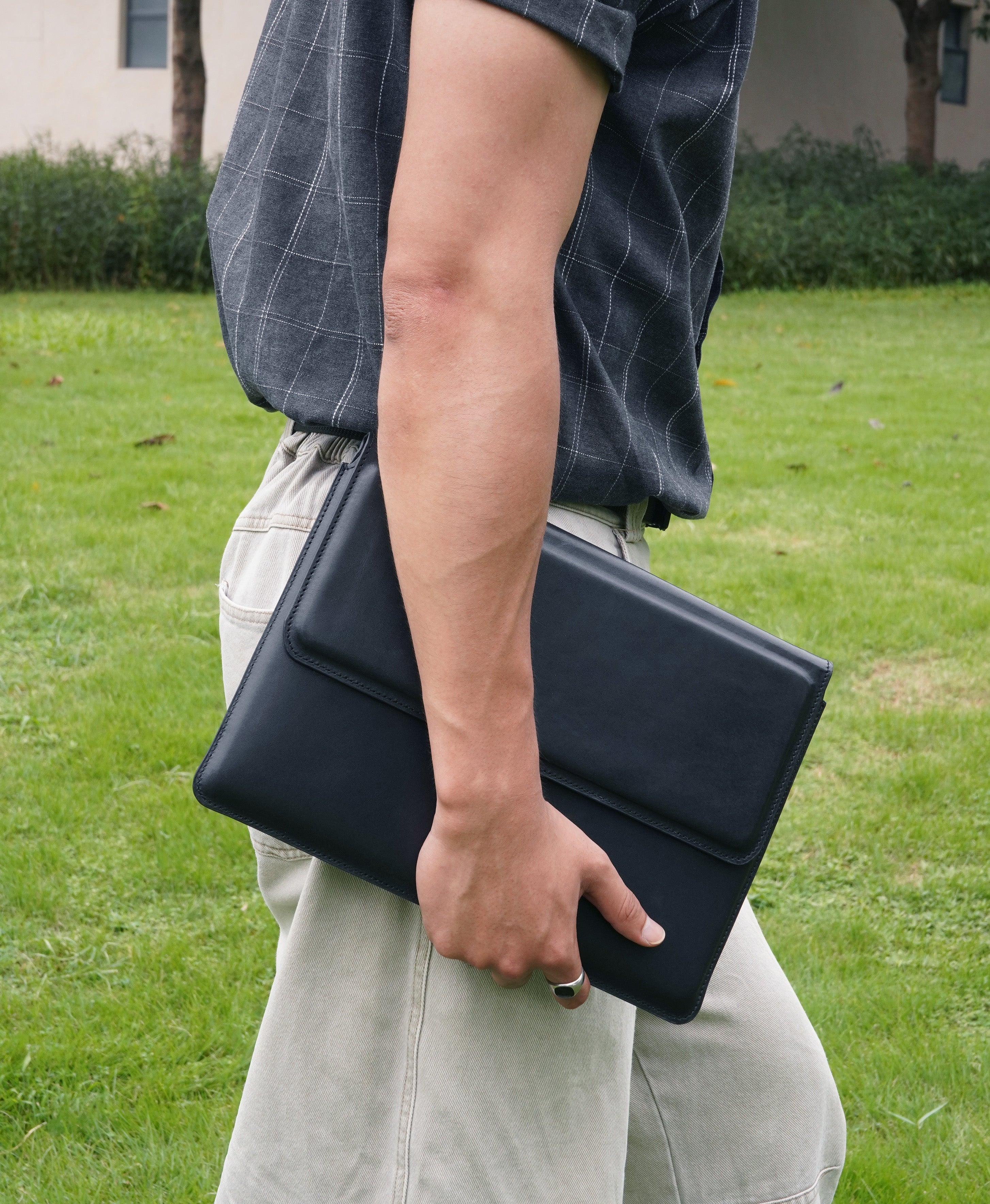 Full-Grain Bridle Leather Laptop Sleeve & Stand