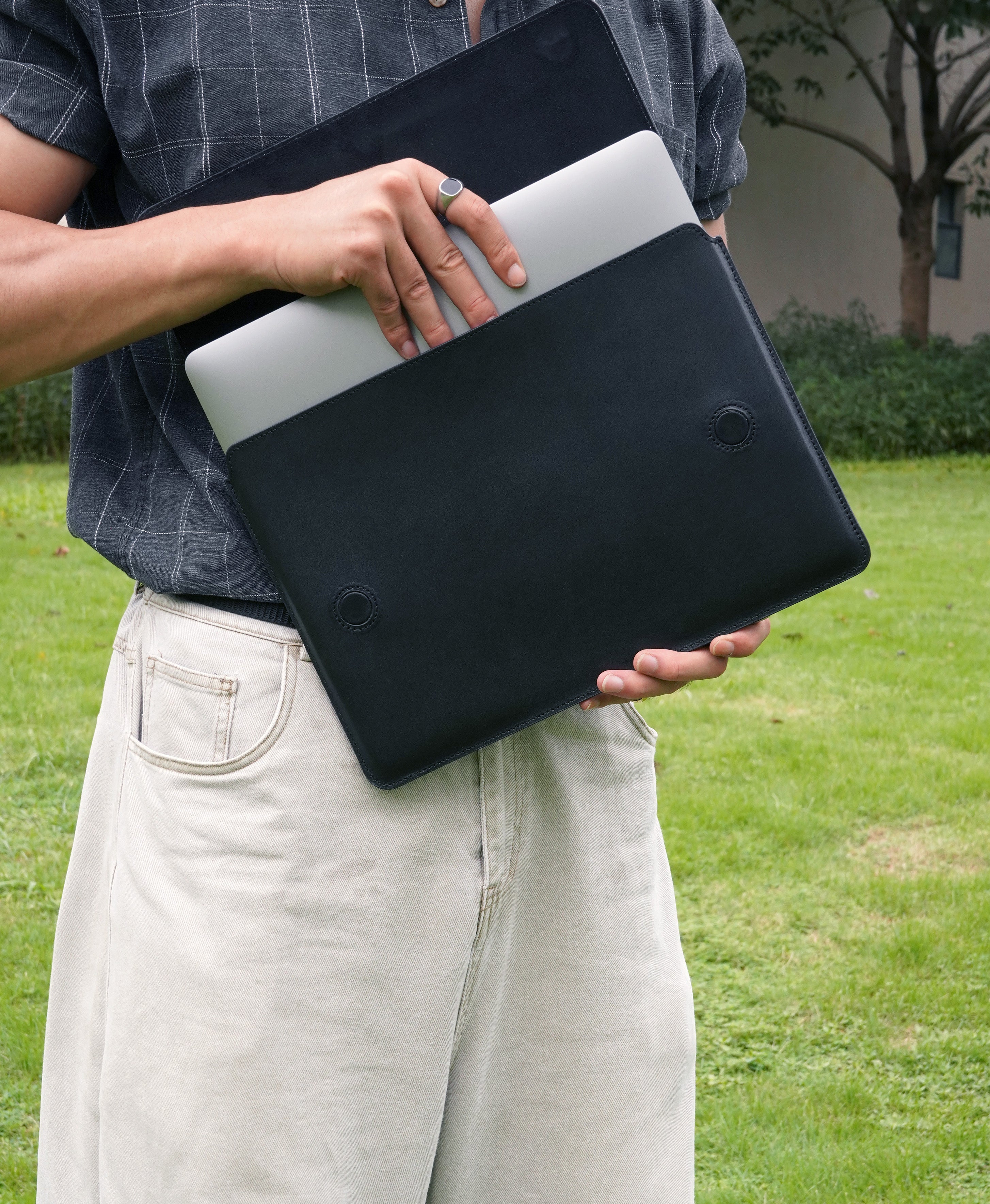 Full-Grain Bridle Leather Laptop Sleeve & Stand