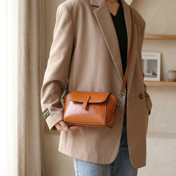 Vintage Leather Crossbody Bag for Women Minimalist Small Shoulder Bag Retro Elegant Handbag Gift for Her