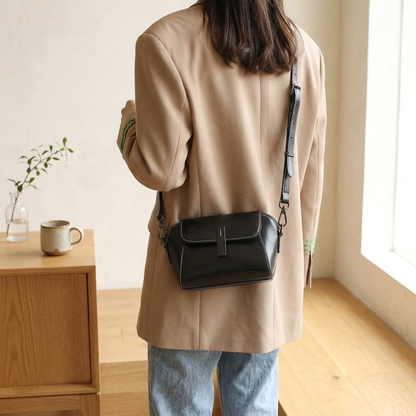 Vintage Leather Crossbody Bag for Women Minimalist Small Shoulder Bag Retro Elegant Handbag Gift for Her
