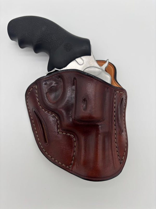 Leather revolver pancake holster