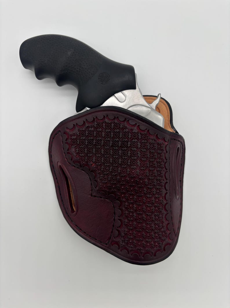 Leather revolver pancake holster