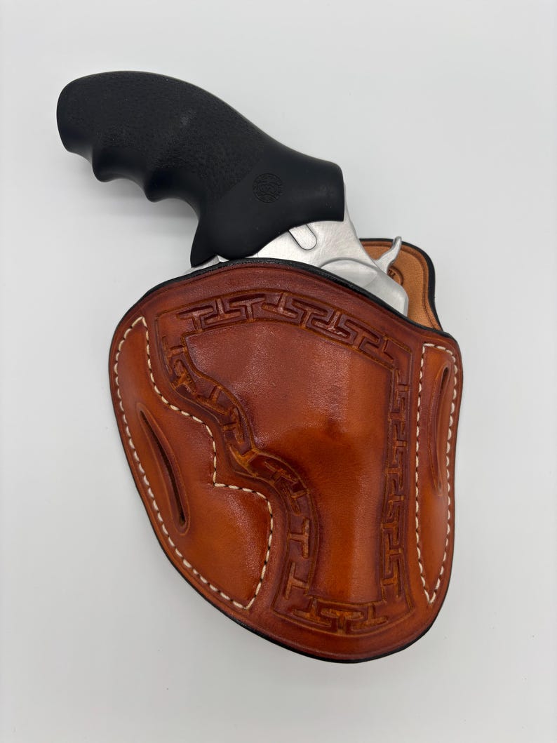 Leather revolver pancake holster