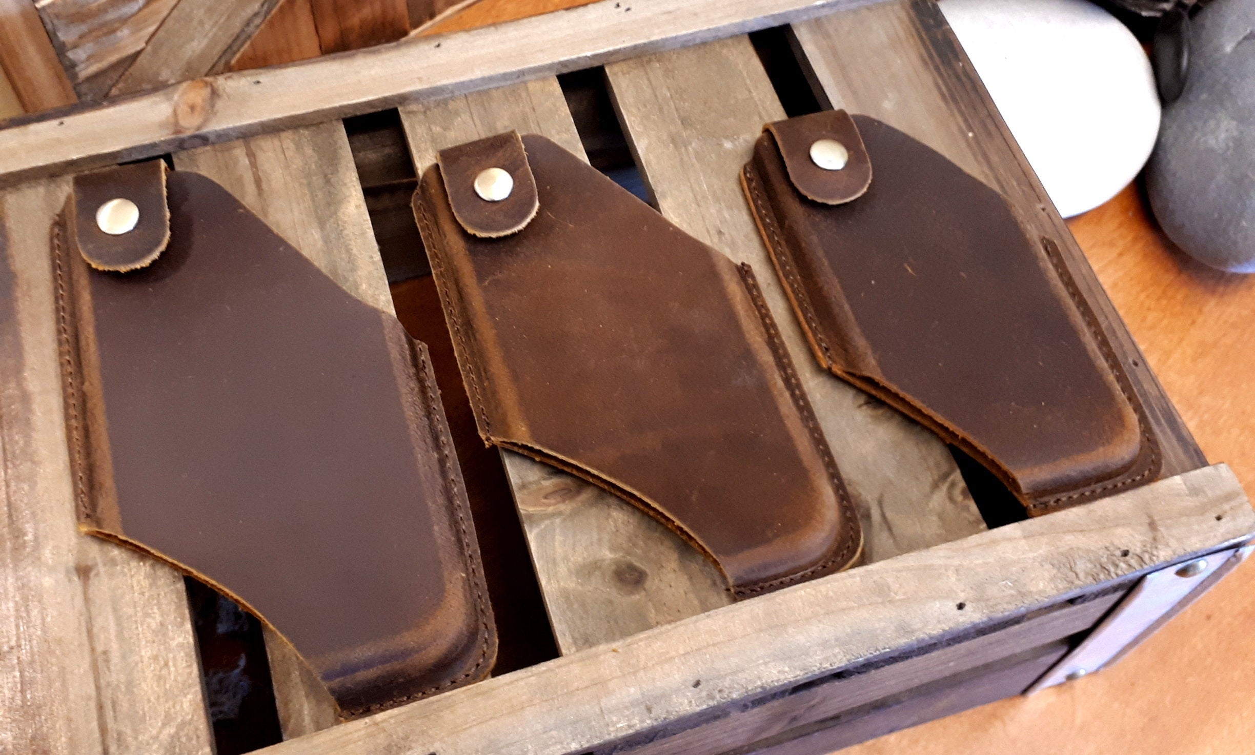 Phone leather holster, smartphone custom belt case, engraved cell phone holster, iPhone Belt Holder, Samsung phone holster, Belt phone case