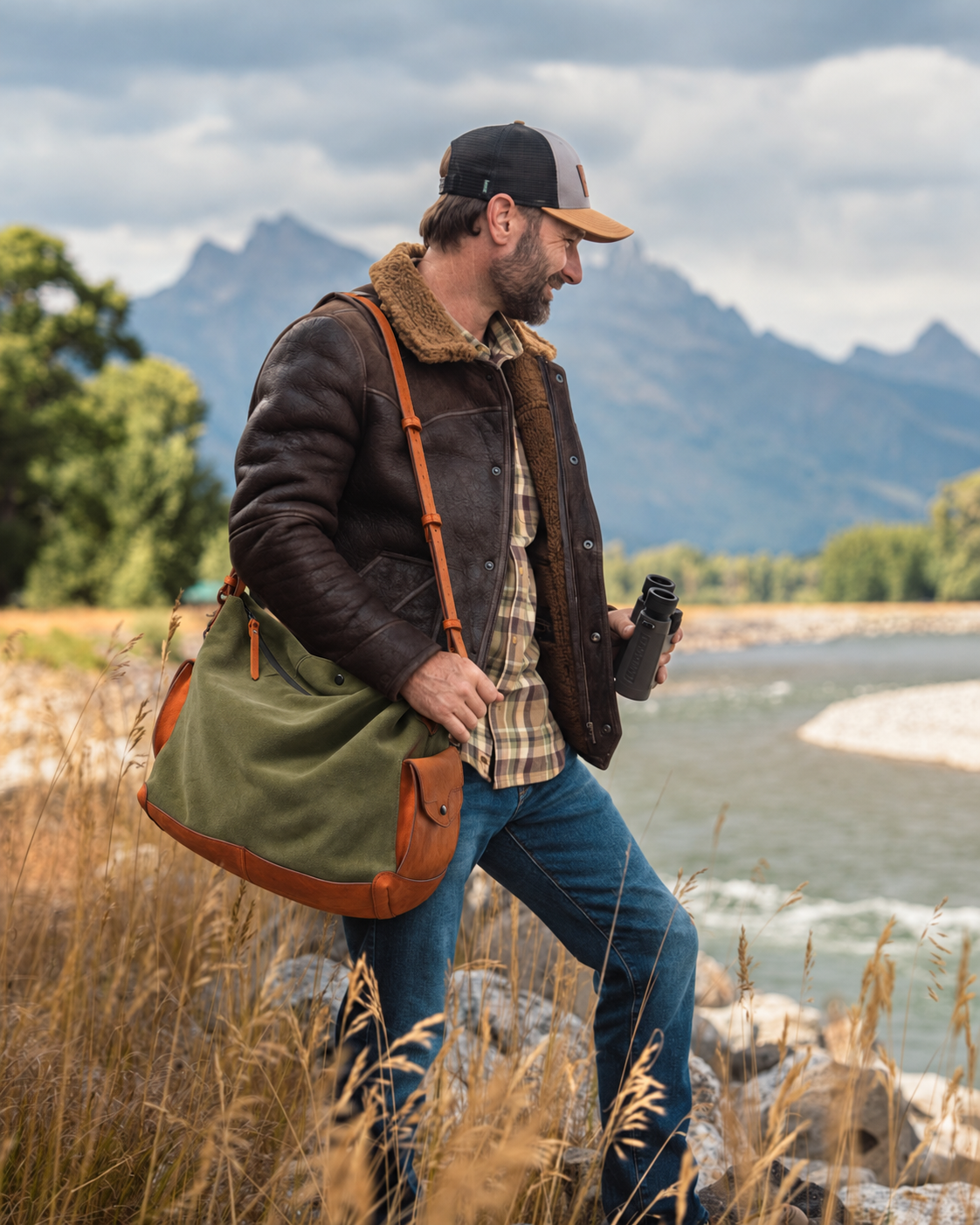 KAKAVY - Olive Green Leather Pocket Crossbody Bag - Shoulder carry outdoors